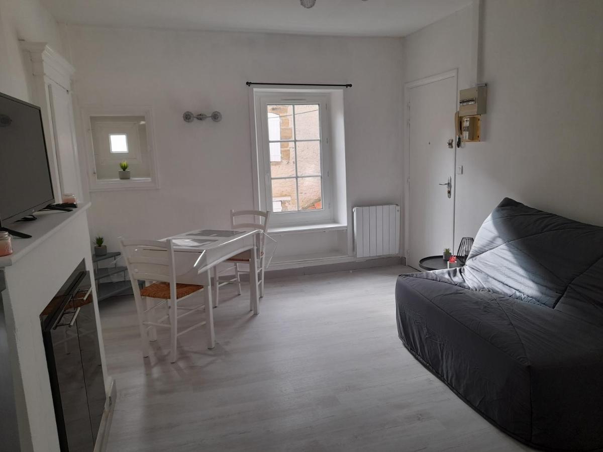 Promo Studio Wi-Fi A Courseulles-Sur-Mer Au 1Er Etage Екстер'єр фото