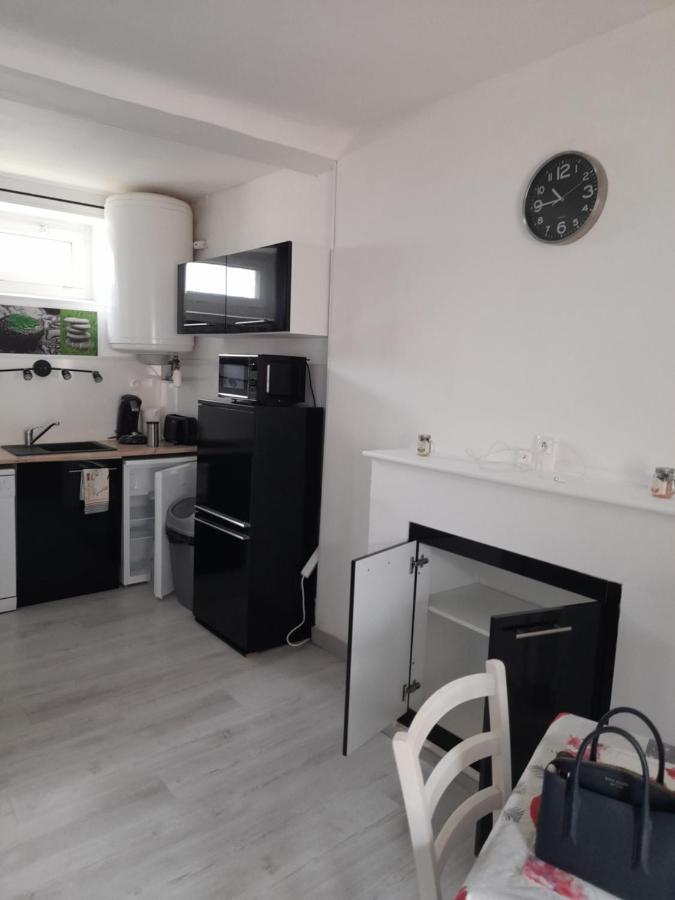 Promo Studio Wi-Fi A Courseulles-Sur-Mer Au 1Er Etage Екстер'єр фото